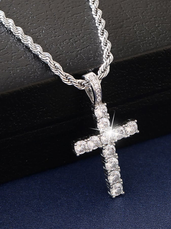 Fashionable And Personalized Classic Zircon Cross Pendant Necklace For Men And Women