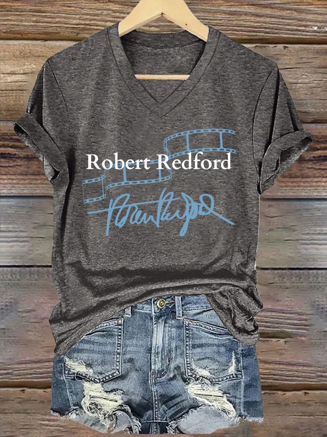 V-Neck Retro Film Strip Print T-Shirt